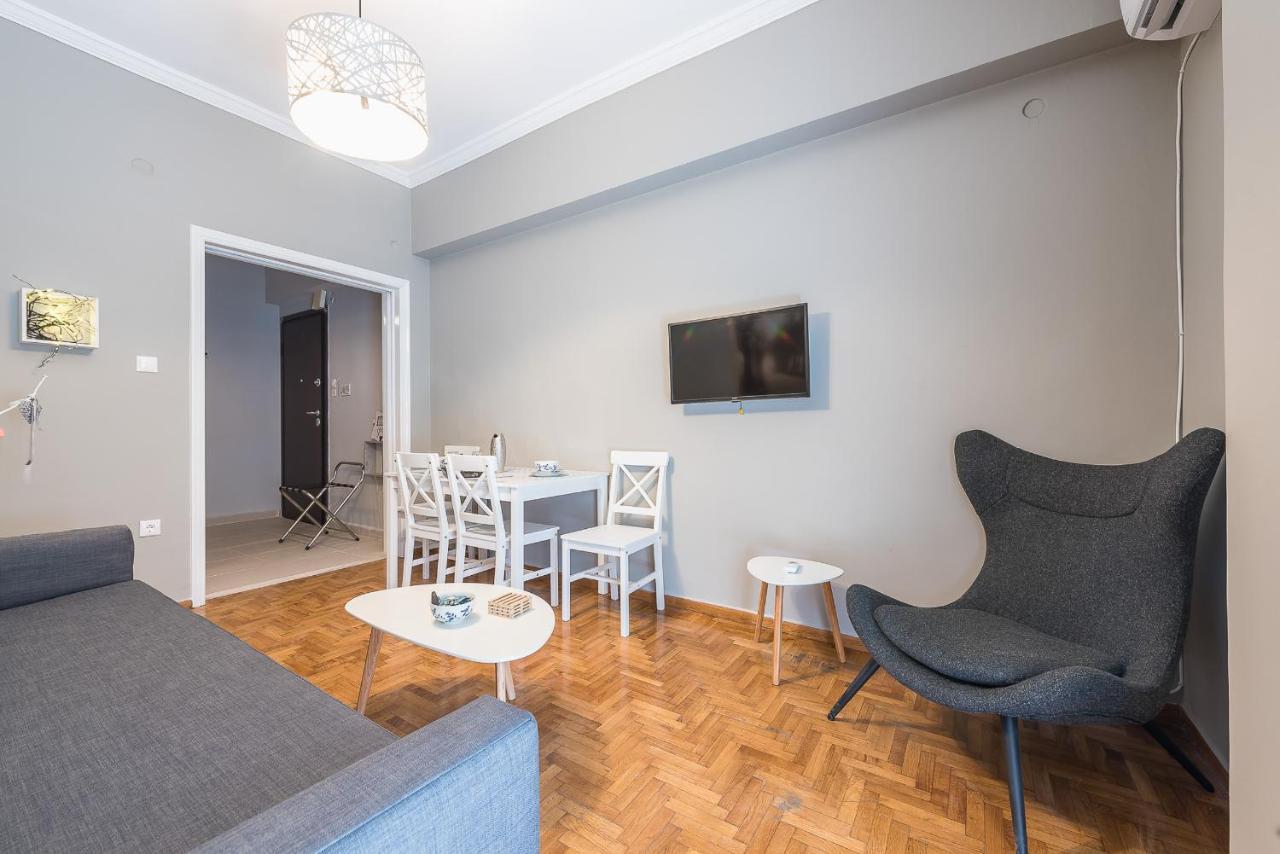 Modern City Apartment By Cloudkeys Афіни Екстер'єр фото