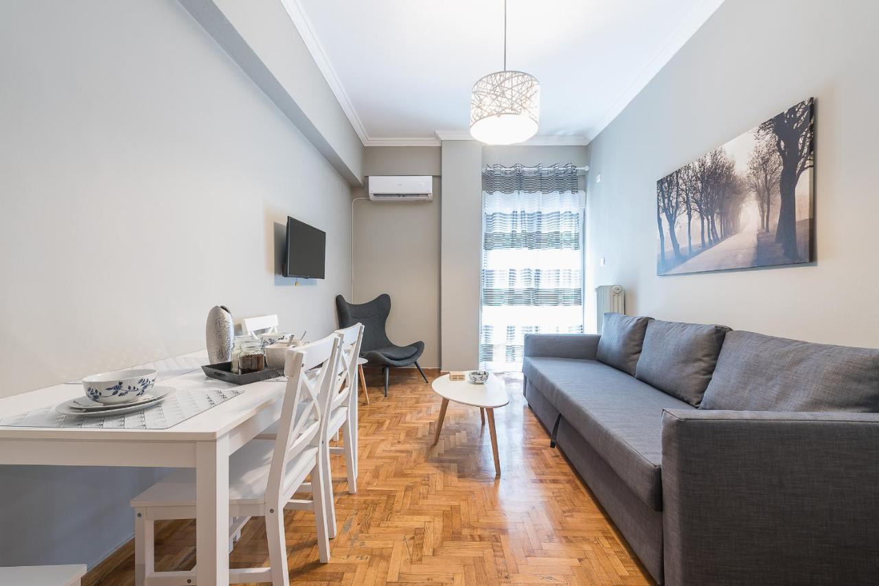 Modern City Apartment By Cloudkeys Афіни Екстер'єр фото